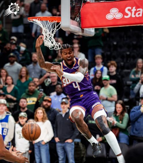 字母哥受困伤病 雄鹿主场不敌太阳