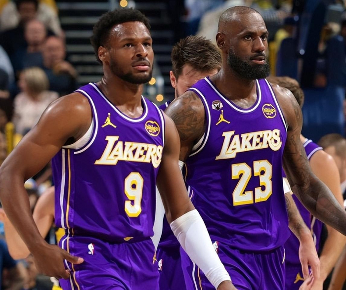 勒布朗·詹姆斯力挺布朗尼：生命危机下仍坚持篮