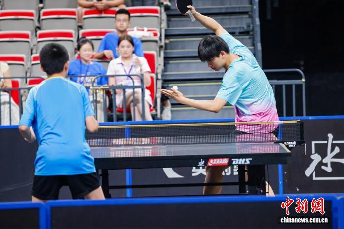 绽放青春爱乒会赢：京台青年乒乓球交流赛在京