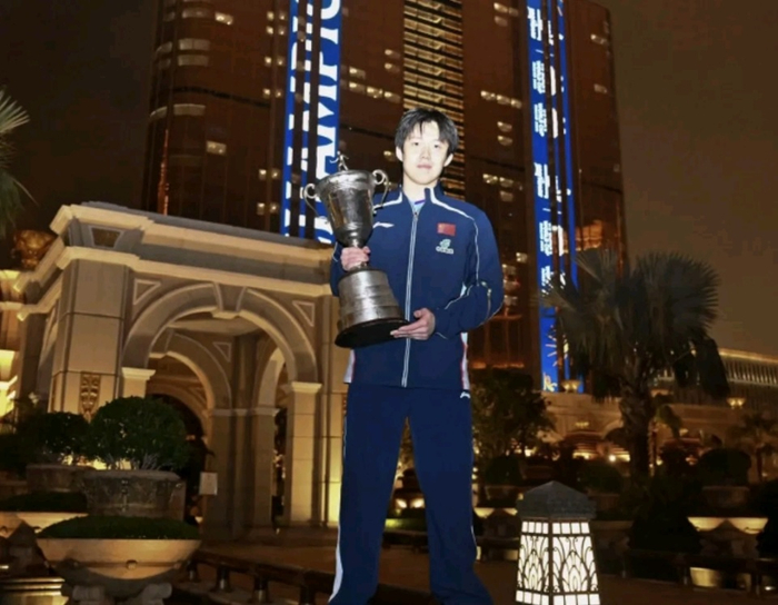 王楚钦首夺世界杯男单冠军坦言不服输精神支撑